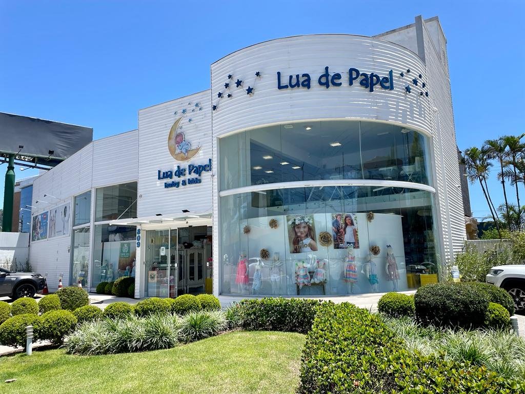 Fachada da loja Lua de Papel